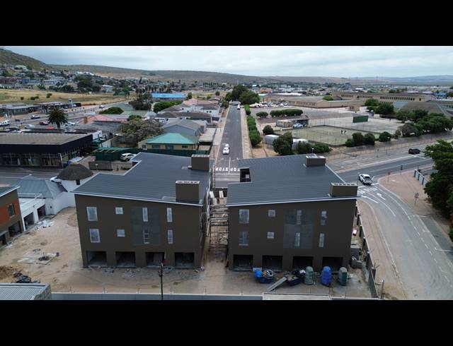 2 BEDROOM APARTMENT FOR SALE IN SALDANHA CENTRAL